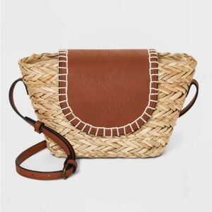 Women’s Straw and Vegan Leather Crossbody Bag